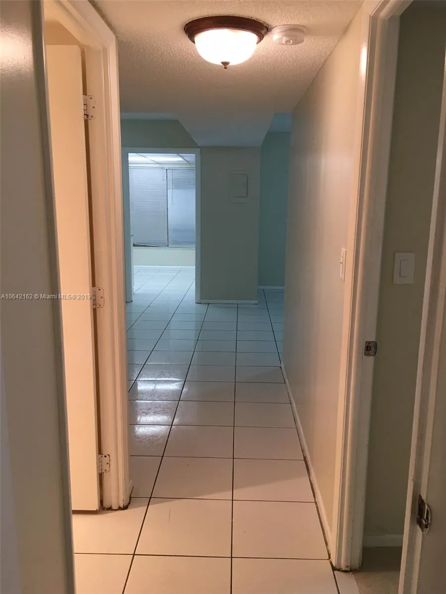 4170 Inverrary Dr 111, Lauderhill, Florida 33319, Lauderhill, Florida 33319, 2 Bedrooms Bedrooms, ,2 BathroomsBathrooms,Residential,For Sale,4170 Inverrary Dr 111, Lauderhill, Florida 33319,A10642162