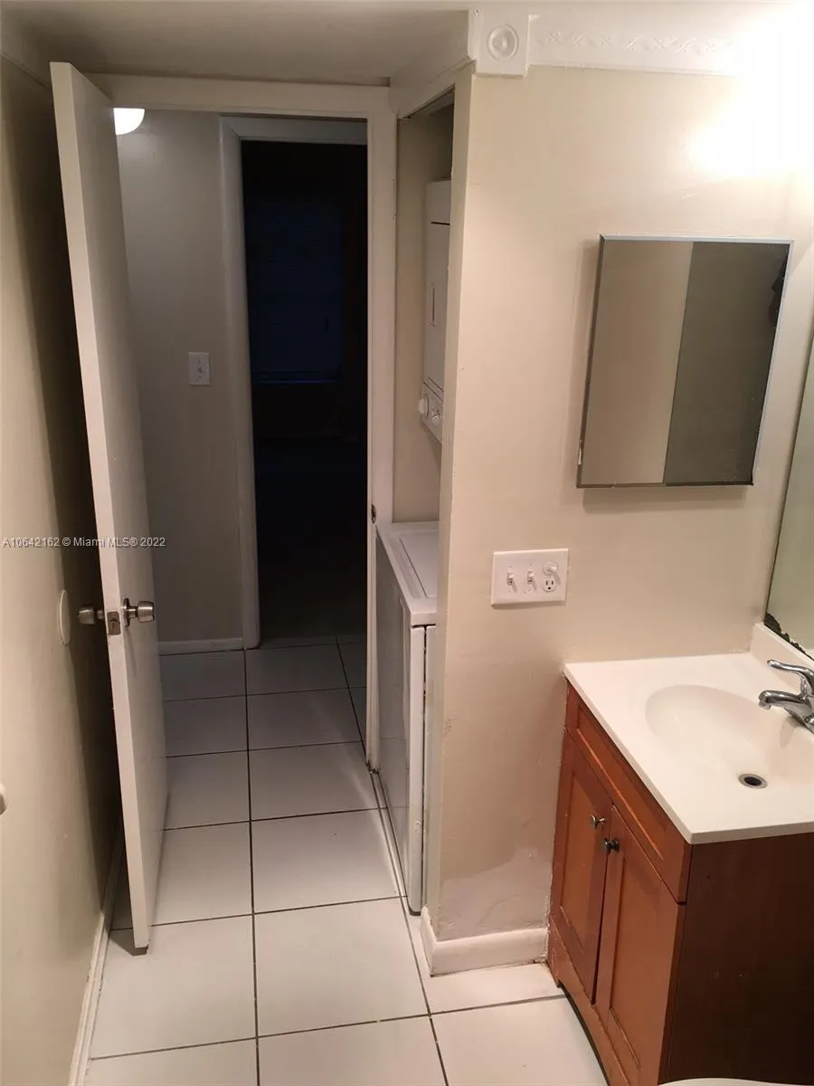 4170 Inverrary Dr 111, Lauderhill, Florida 33319, Lauderhill, Florida 33319, 2 Bedrooms Bedrooms, ,2 BathroomsBathrooms,Residential,For Sale,4170 Inverrary Dr 111, Lauderhill, Florida 33319,A10642162