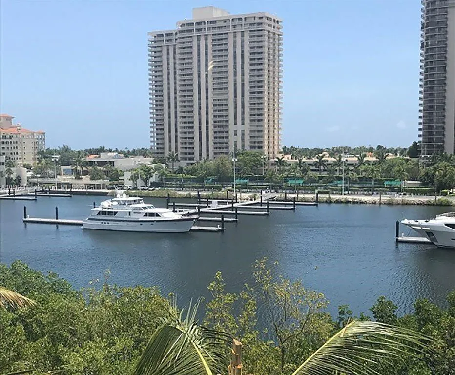 19701 E Country Club Dr 5606, Aventura, Florida 33, Aventura, Florida 33180, 2 Bedrooms Bedrooms, ,2 BathroomsBathrooms,Residential Lease,For Rent,19701 E Country Club Dr 5606, Aventura, Florida 33,A10664418