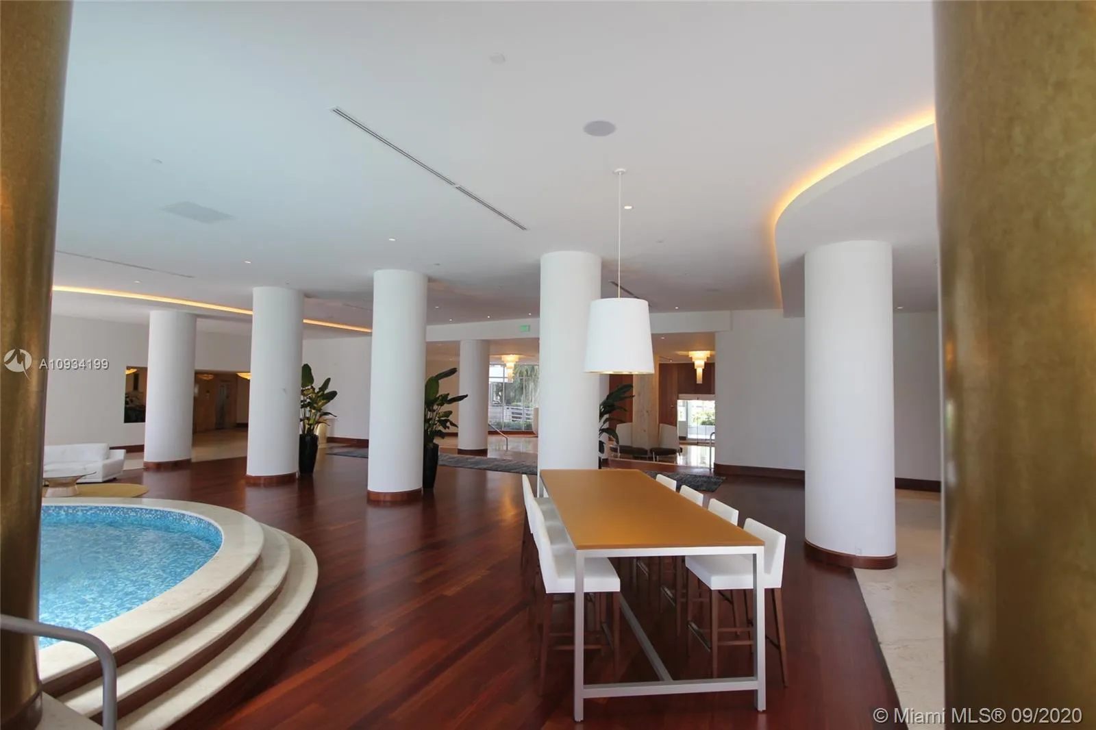 5161 Collins Av 806, Miami Beach, Florida 33140, Miami Beach, Florida 33140, 2 Bedrooms Bedrooms, ,2 BathroomsBathrooms,Residential Lease,For Rent,5161 Collins Av 806, Miami Beach, Florida 33140,A10934199