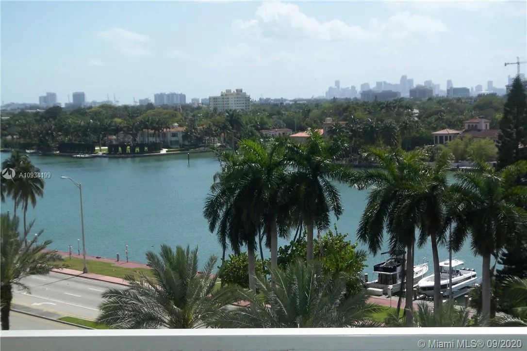 5161 Collins Av 806, Miami Beach, Florida 33140, Miami Beach, Florida 33140, 2 Bedrooms Bedrooms, ,2 BathroomsBathrooms,Residential Lease,For Rent,5161 Collins Av 806, Miami Beach, Florida 33140,A10934199