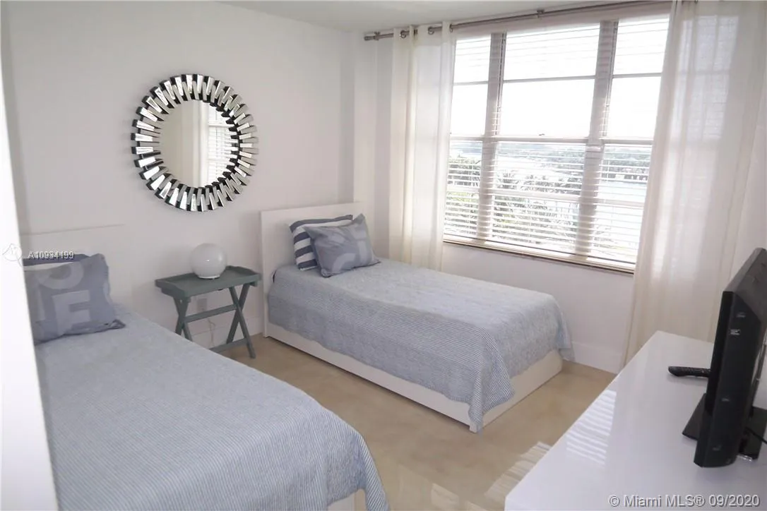 5161 Collins Av 806, Miami Beach, Florida 33140, Miami Beach, Florida 33140, 2 Bedrooms Bedrooms, ,2 BathroomsBathrooms,Residential Lease,For Rent,5161 Collins Av 806, Miami Beach, Florida 33140,A10934199