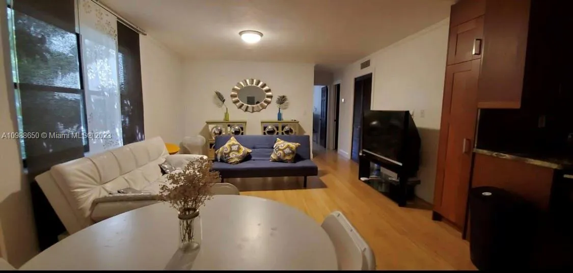 753 Michigan 2b, Miami Beach, Florida 33139, Miami Beach, Florida 33139, 1 Bedroom Bedrooms, ,1 BathroomBathrooms,Residential Lease,For Rent,753 Michigan 2b, Miami Beach, Florida 33139,A10988650