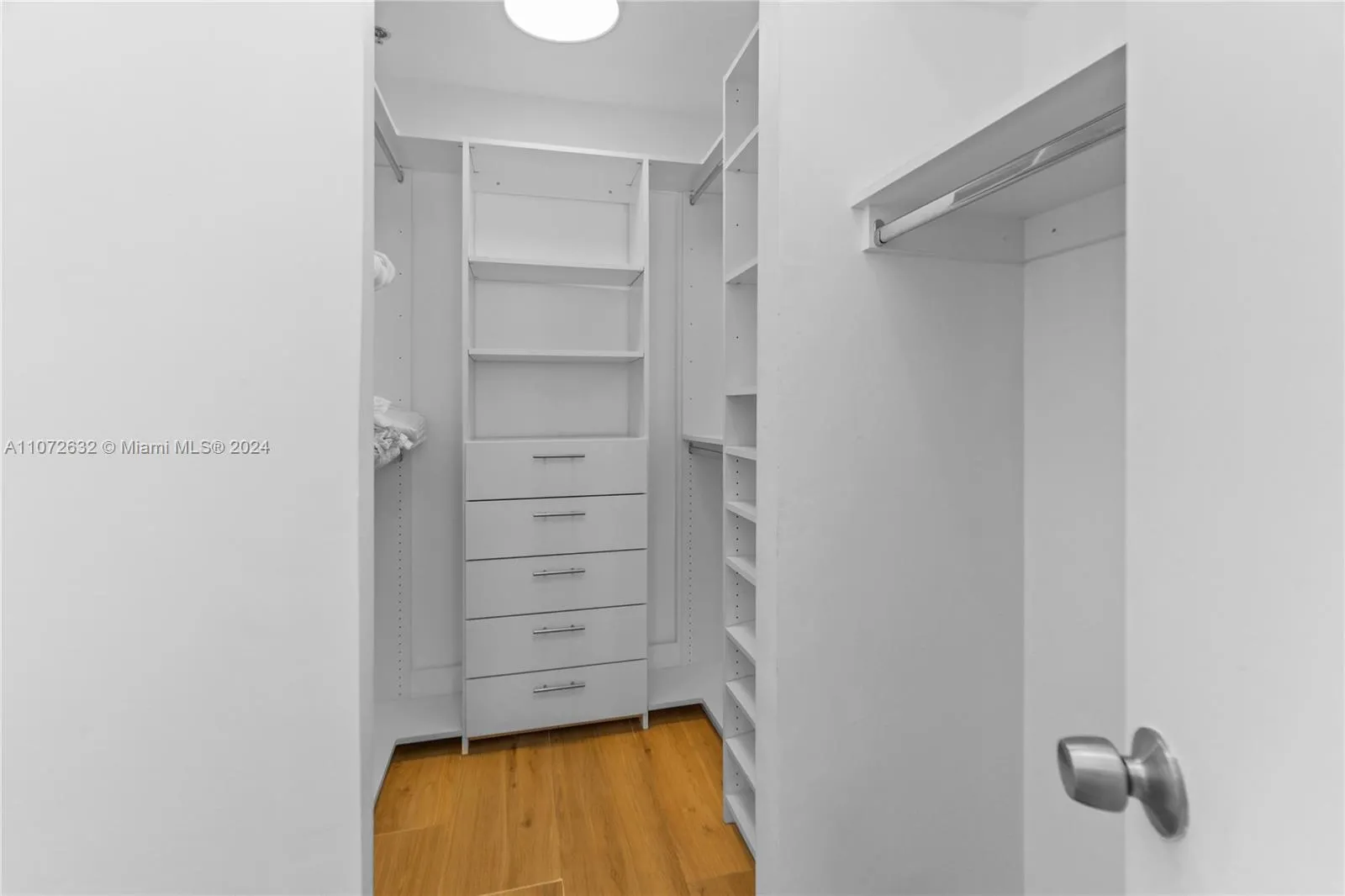 100 Lincoln Rd 1627, Miami Beach, Florida 33139, Miami Beach, Florida 33139, 1 Bedroom Bedrooms, ,1 BathroomBathrooms,Residential Lease,For Rent,100 Lincoln Rd 1627, Miami Beach, Florida 33139,A11072632