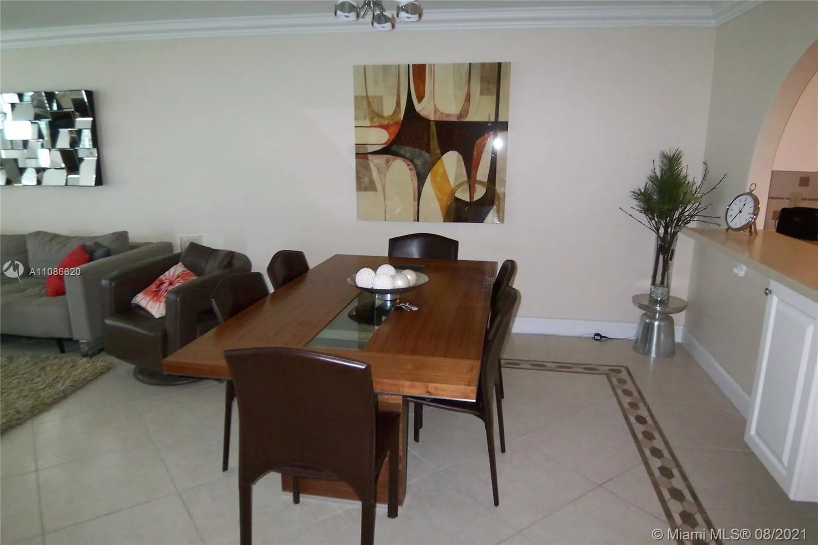 5151 Collins Av 1030, Miami Beach, Florida 33140, Miami Beach, Florida 33140, 2 Bedrooms Bedrooms, ,2 BathroomsBathrooms,Residential Lease,For Rent,5151 Collins Av 1030, Miami Beach, Florida 33140,A11086620