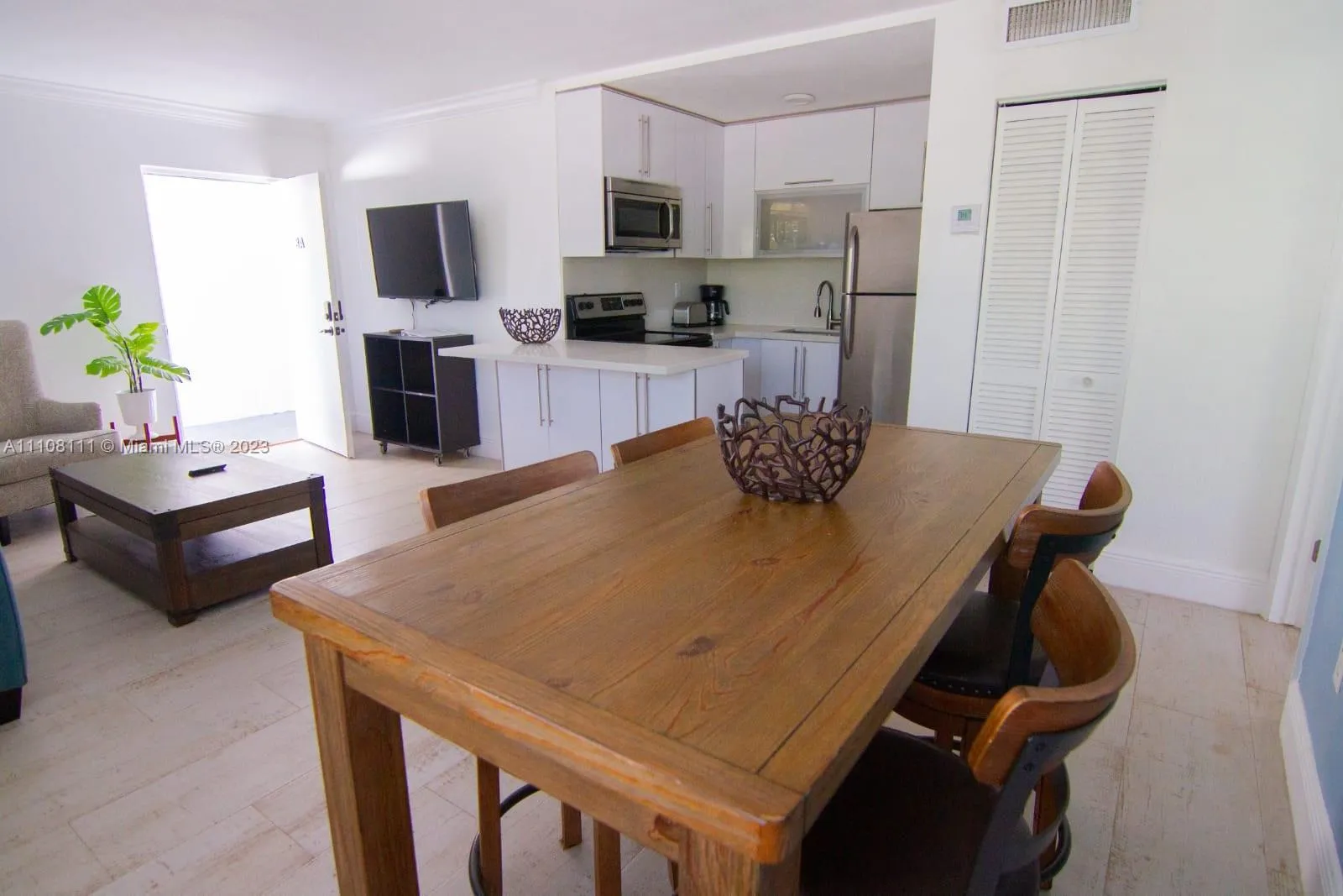 753 Michigan 3a, Miami Beach, Florida 33139, Miami Beach, Florida 33139, 1 Bedroom Bedrooms, ,1 BathroomBathrooms,Residential Lease,For Rent,753 Michigan 3a, Miami Beach, Florida 33139,A11108111