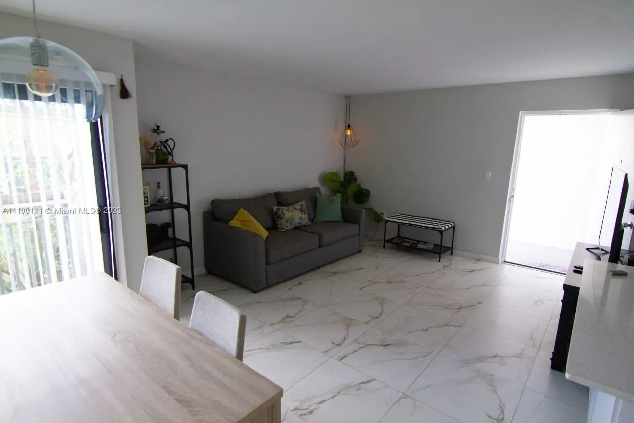 753 Michigan 3a, Miami Beach, Florida 33139, Miami Beach, Florida 33139, 1 Bedroom Bedrooms, ,1 BathroomBathrooms,Residential Lease,For Rent,753 Michigan 3a, Miami Beach, Florida 33139,A11108111