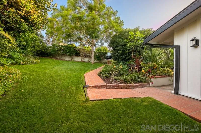 https://cdn.realtyfeed.com/cdn/127/200001759/c589daaf733acae5d88ce61317597db5.webp