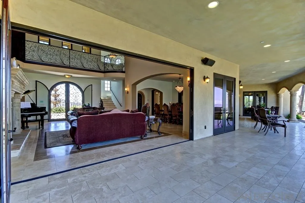 https://cdn.realtyfeed.com/cdn/127/200004580/284675037edda8873c5d9c5f3842f403.webp