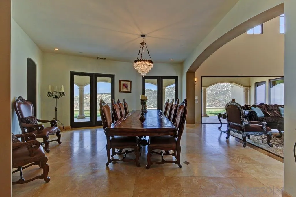 https://cdn.realtyfeed.com/cdn/127/200004580/3a6e837482e3e1208699431d8f48add3.webp