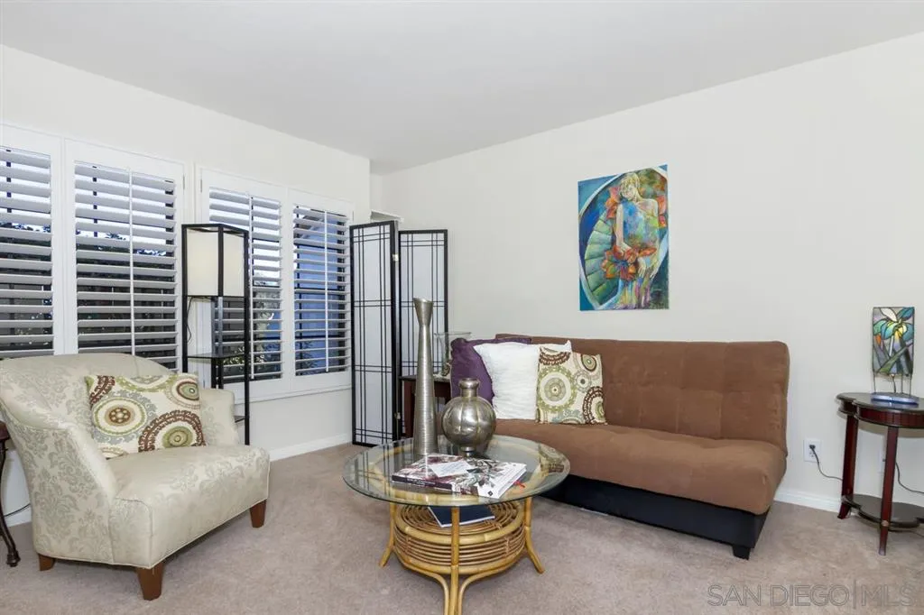 https://cdn.realtyfeed.com/cdn/127/200021330/55242294172a76569f0c61256f71e25d.webp