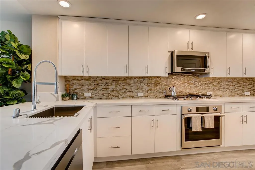 https://cdn.realtyfeed.com/cdn/127/200021947/b338036a932719465f96778bab54b205.webp
