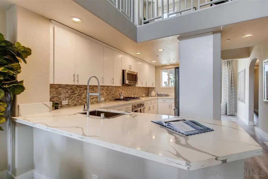 https://cdn.realtyfeed.com/cdn/127/200021947/c6f113a9931623a0c1d6258ad9c77d23.webp