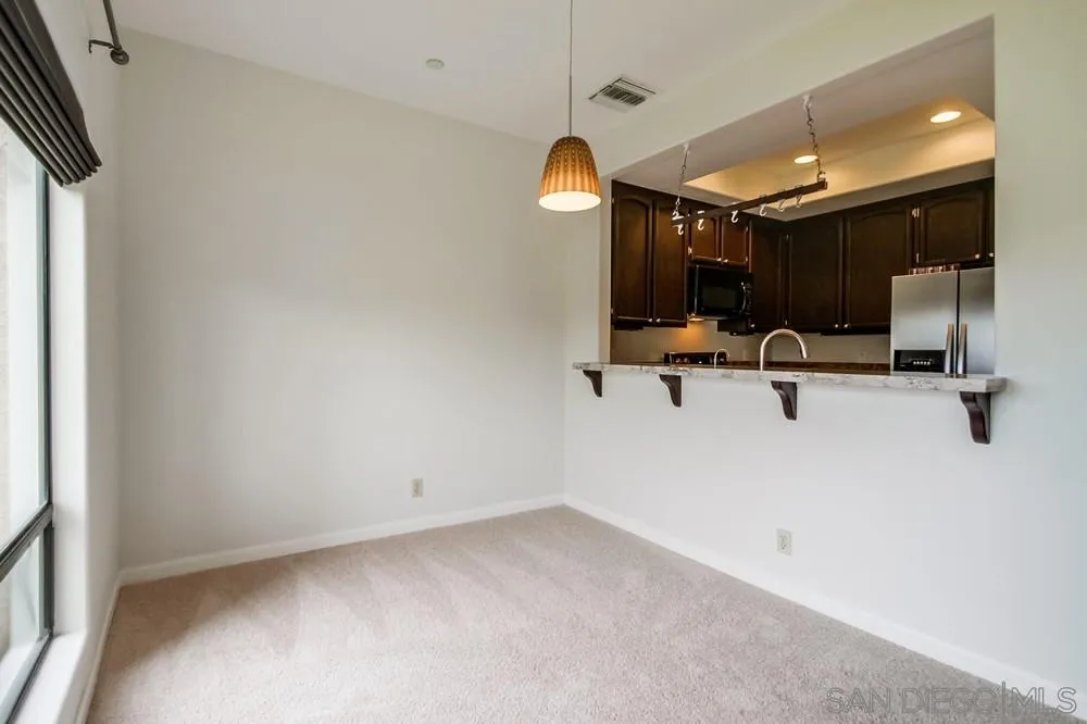 https://cdn.realtyfeed.com/cdn/127/200024908/f4cd4804624d163b96e77b1fc2f8b68a.webp