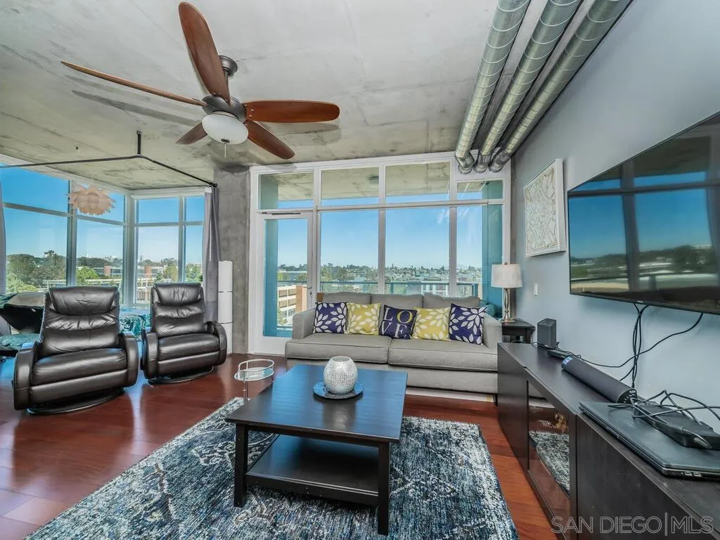 https://cdn.realtyfeed.com/cdn/127/200025530/4cbaee5866ad3d169051c1c0d344f959.webp