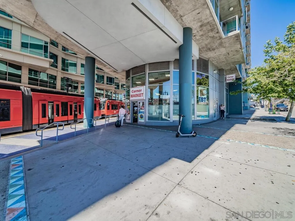 https://cdn.realtyfeed.com/cdn/127/200025530/c8225997fa68c37e025a2340edb171ba.webp
