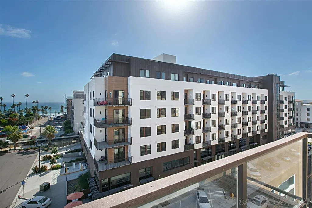 https://cdn.realtyfeed.com/cdn/127/200028682/cc13312ee11ec4f3f72e287ac0eee463.webp