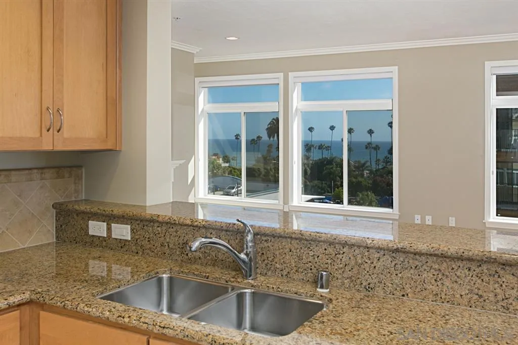 https://cdn.realtyfeed.com/cdn/127/200028682/d5d79f125203fab5c2f97bd4ede6a4c2.webp