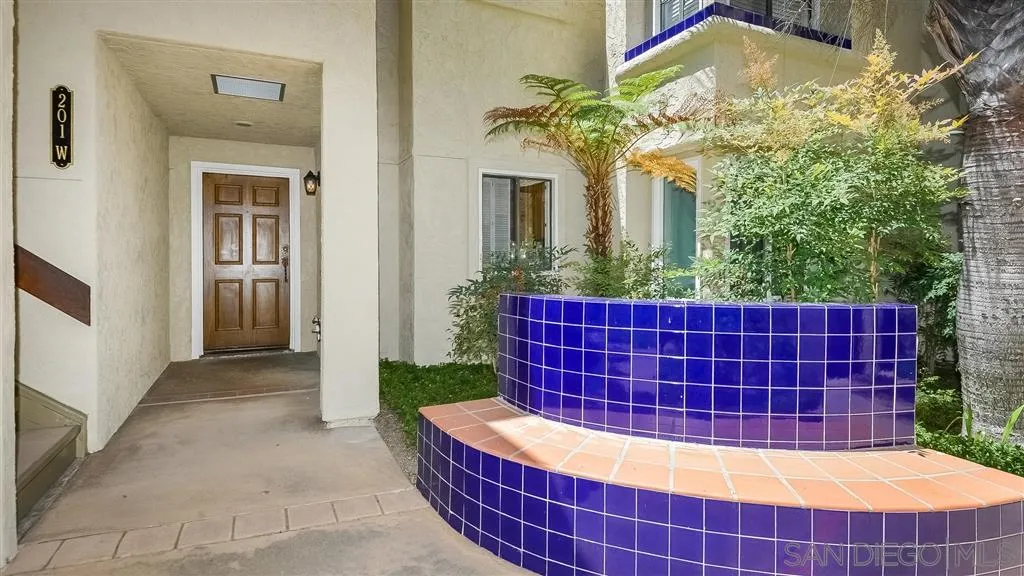 https://cdn.realtyfeed.com/cdn/127/200033056/5fa3ffdf58fb6b56c6a34f4b2c8f5b52.webp