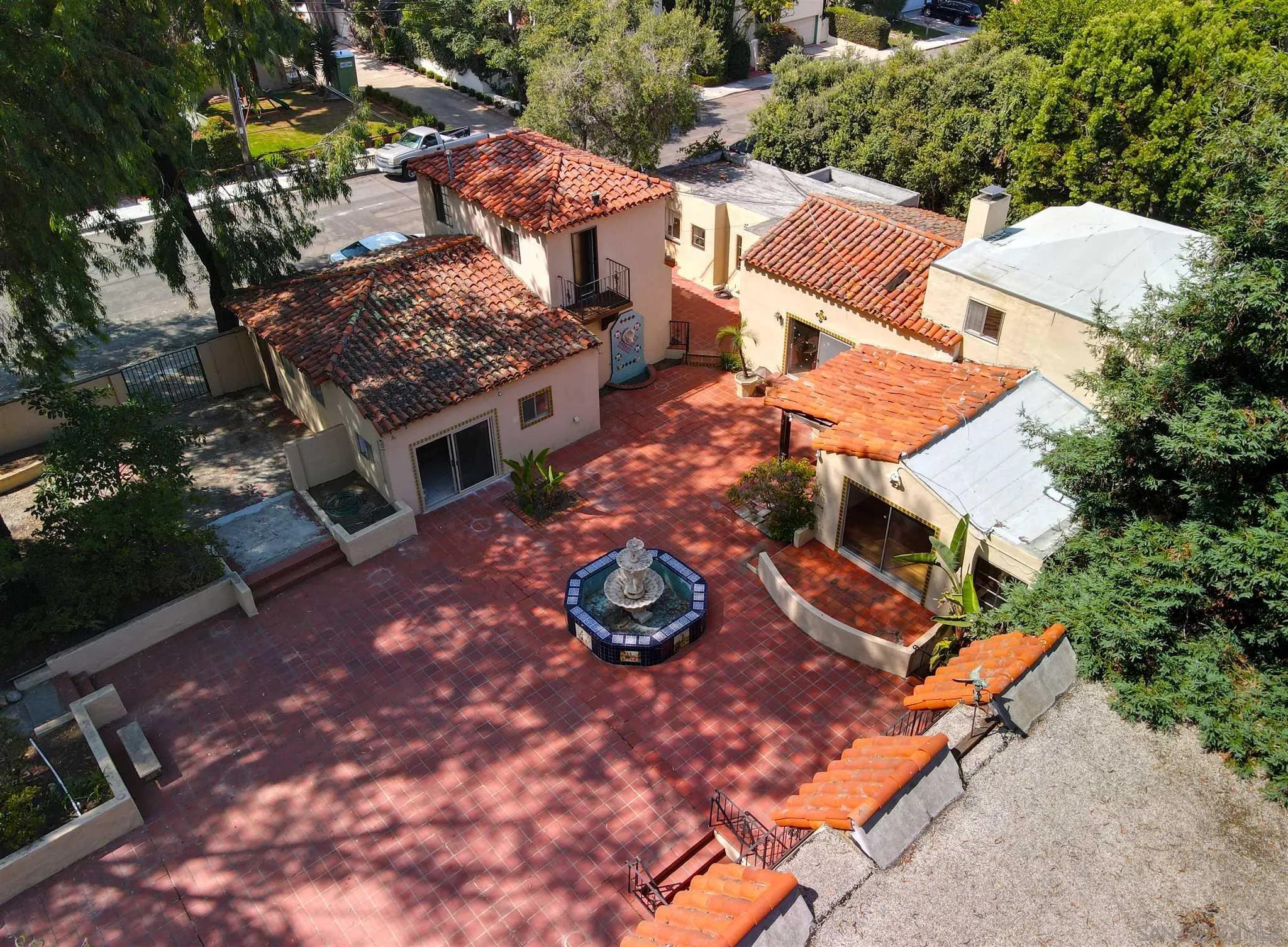 https://cdn.realtyfeed.com/cdn/127/200041532/bf4c8833c108a6a04a6429dd3787e076.webp