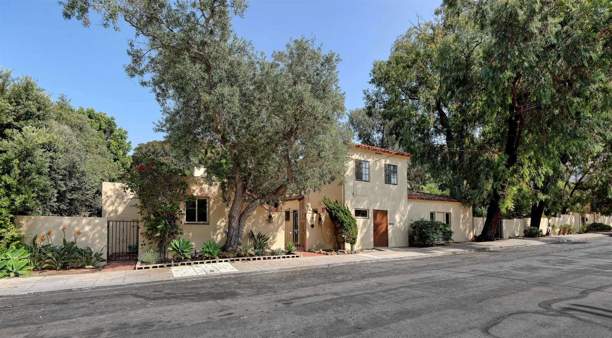 https://cdn.realtyfeed.com/cdn/127/200041532/c3591a292cf0d55e2e0615f5357da7f0.webp