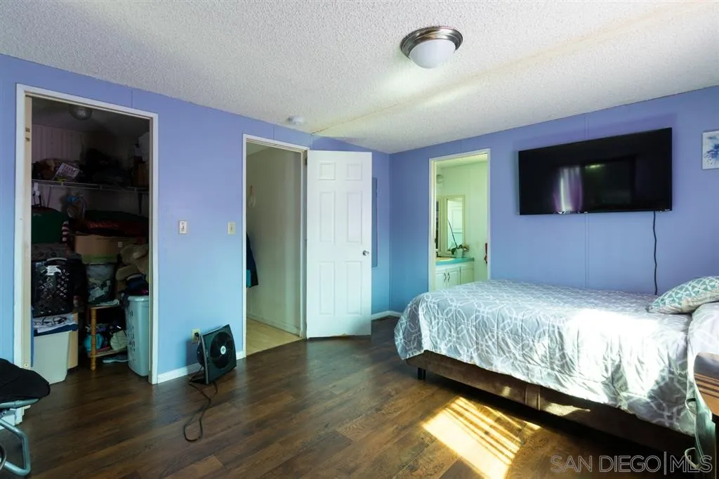 https://cdn.realtyfeed.com/cdn/127/200042043/0bc3b524584222850fdacf240061c063.webp