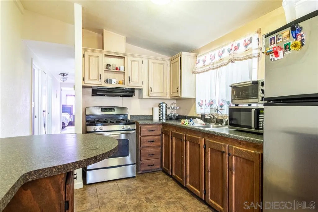 https://cdn.realtyfeed.com/cdn/127/200042043/1612ad907652994221d9787316b80421.webp