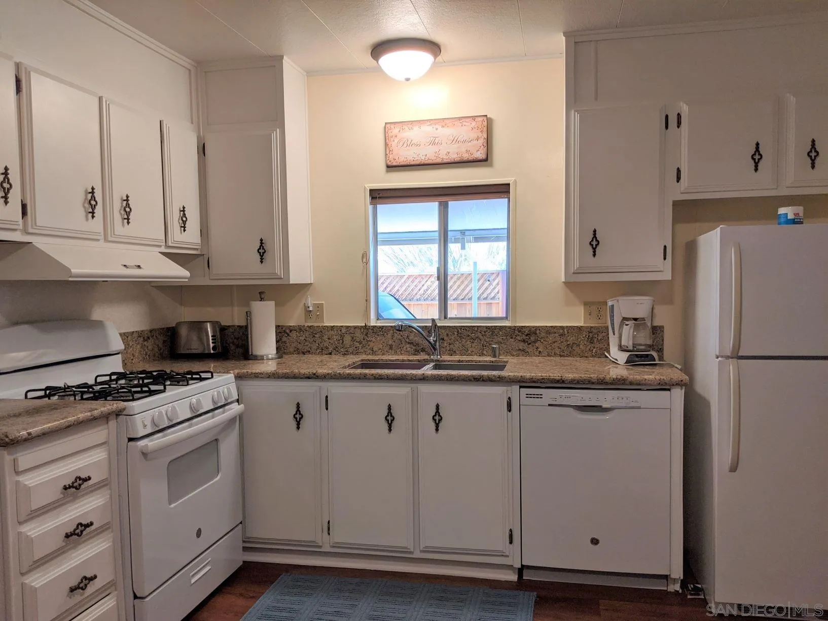 https://cdn.realtyfeed.com/cdn/127/200046369/78fb9197c9245810301db39591836795.webp