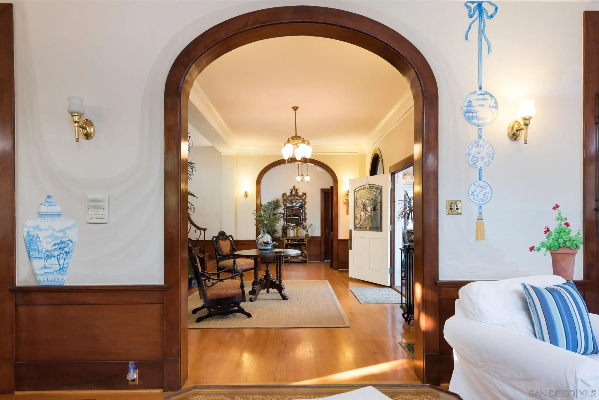 https://cdn.realtyfeed.com/cdn/127/200047612/516a7d1a275e7b0b777004b554433add.webp