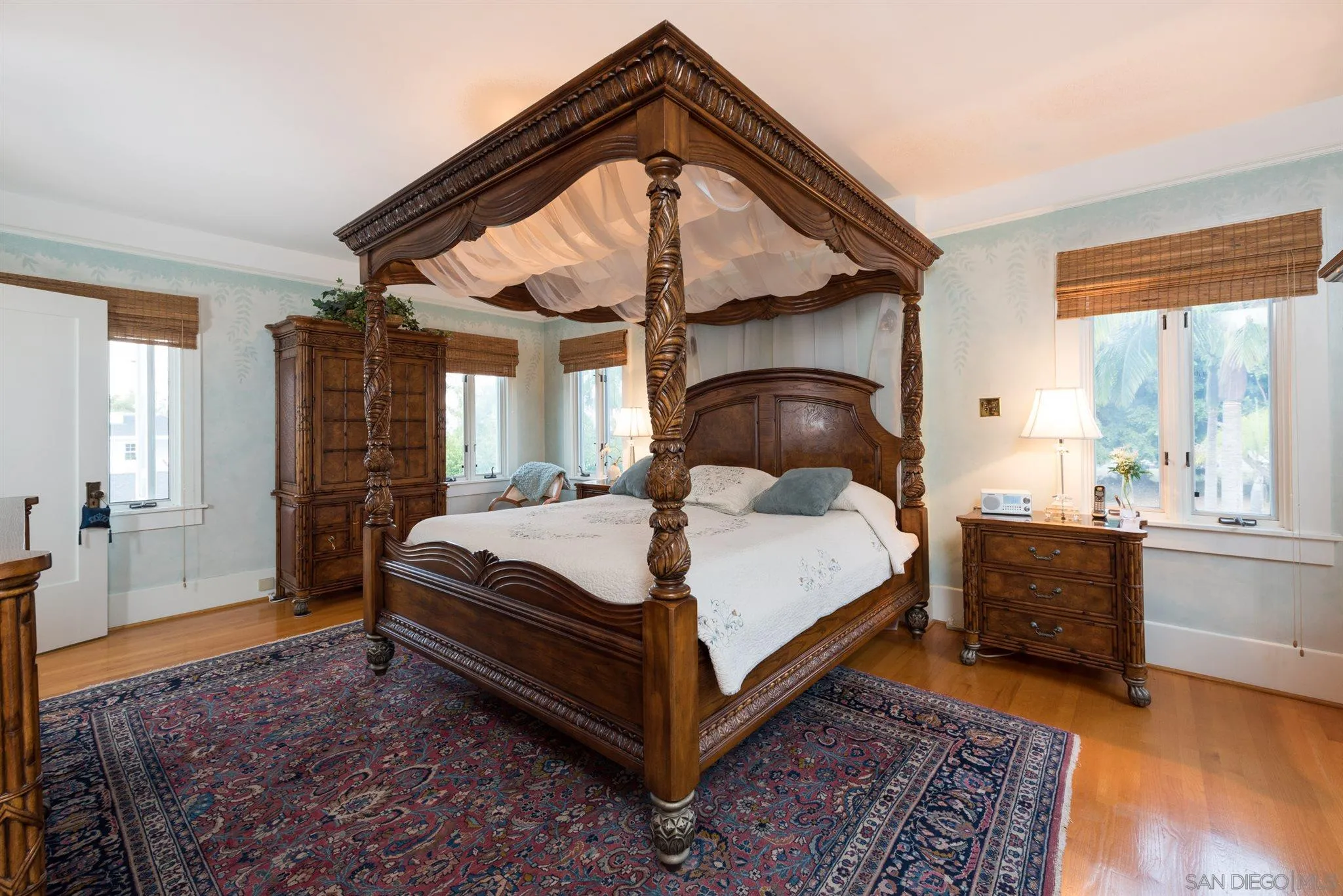 https://cdn.realtyfeed.com/cdn/127/200047612/7c9400bcd059f4b37e9383cecb270c85.webp
