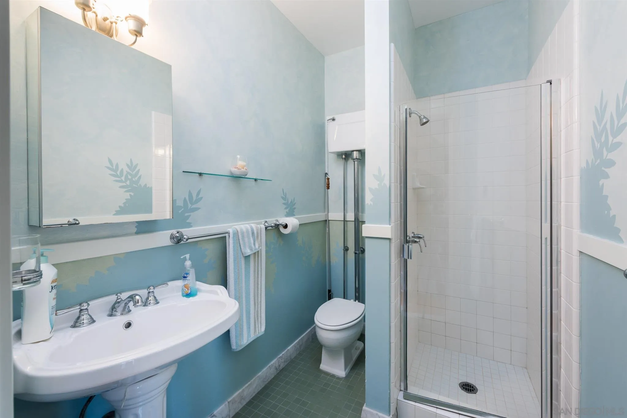 https://cdn.realtyfeed.com/cdn/127/200047612/bb6476ee5ab7c2072c2557b222d26004.webp