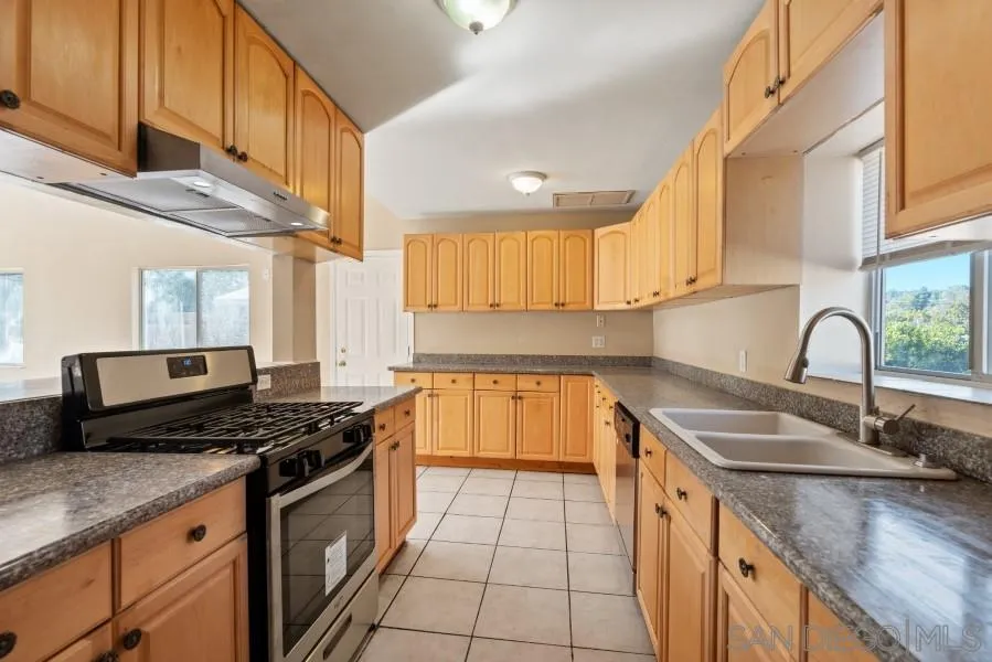 https://cdn.realtyfeed.com/cdn/127/200049411/15c241b42bae4bd10bc624d676376545.webp