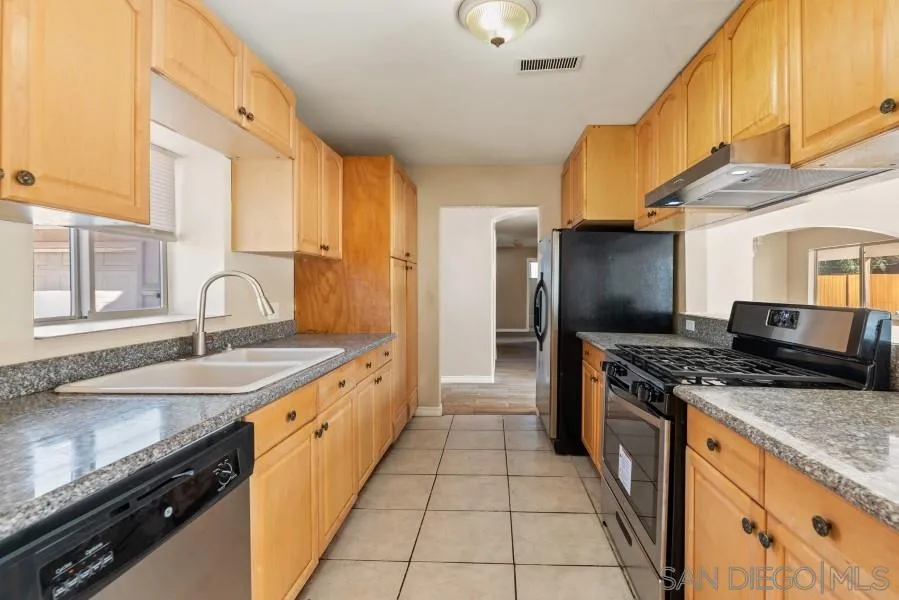 https://cdn.realtyfeed.com/cdn/127/200049411/3da4663c640450c262aaa21409ad4023.webp