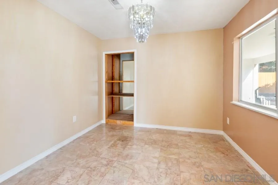 https://cdn.realtyfeed.com/cdn/127/200049411/418dde636a9cb085290431c7fe077f92.webp