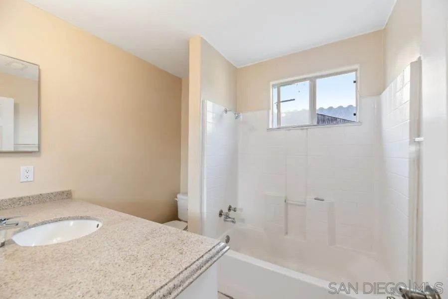 https://cdn.realtyfeed.com/cdn/127/200049411/6d59732816f7b429e4ec9d2b81fee91a.webp