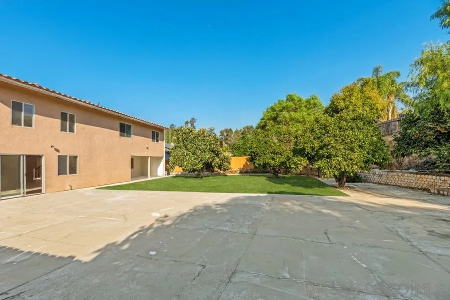 https://cdn.realtyfeed.com/cdn/127/200049411/991de678f25ddbb9e31eb966365e5f36.webp