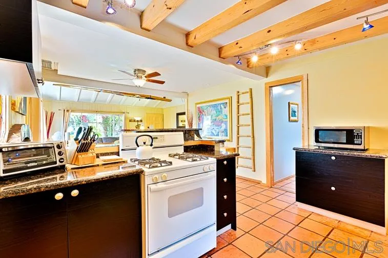 https://cdn.realtyfeed.com/cdn/127/200050837/d6842c314ff5e1717cd207cdde7708bc.webp
