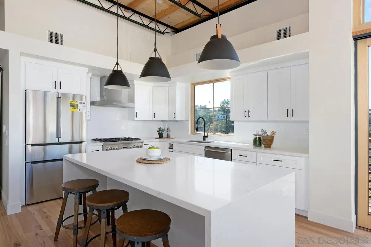 https://cdn.realtyfeed.com/cdn/127/200051140/1096e4932353d804f7e2ea1e6e91de46.webp
