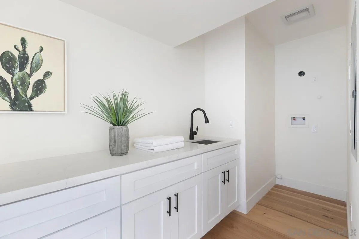 https://cdn.realtyfeed.com/cdn/127/200051140/34c91fbe99bcdb58a12486172315a38e.webp