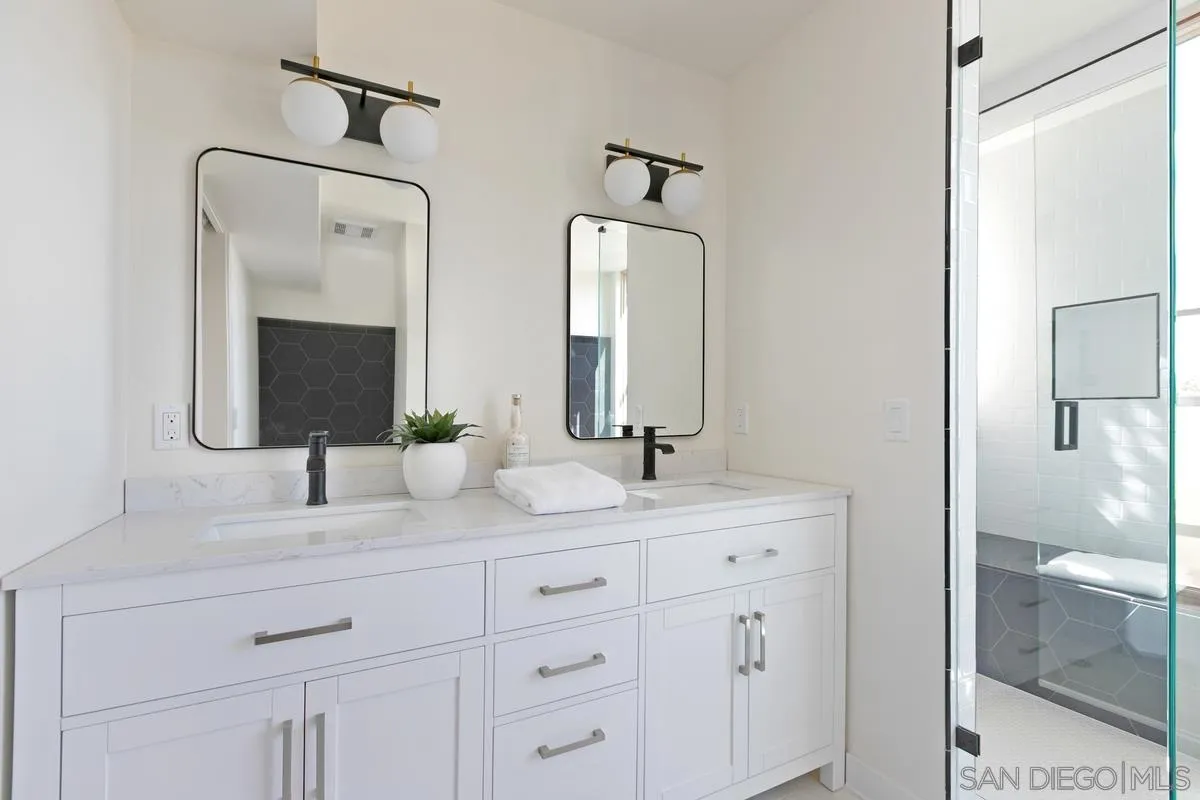 https://cdn.realtyfeed.com/cdn/127/200051140/a863186b4ba063a8e3954ac2a97204f8.webp