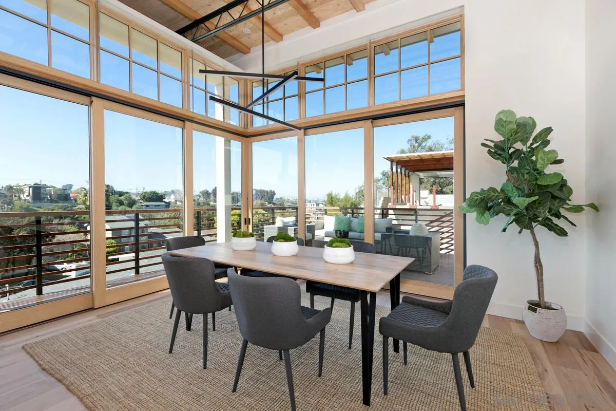 https://cdn.realtyfeed.com/cdn/127/200051140/c028260f4e676b5e530b3afbeb0b7ed3.webp