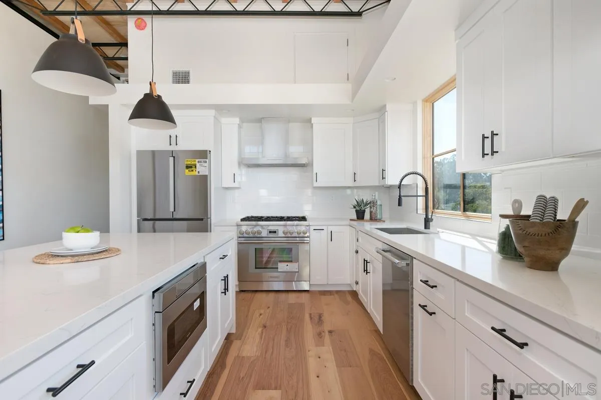 https://cdn.realtyfeed.com/cdn/127/200051140/ef9b24ed06d7c246d4b3e6b591786812.webp