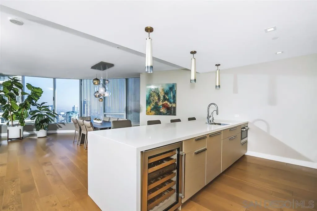 https://cdn.realtyfeed.com/cdn/127/200054112/737b517de97da1c9ca72d02ca4928cd0.webp