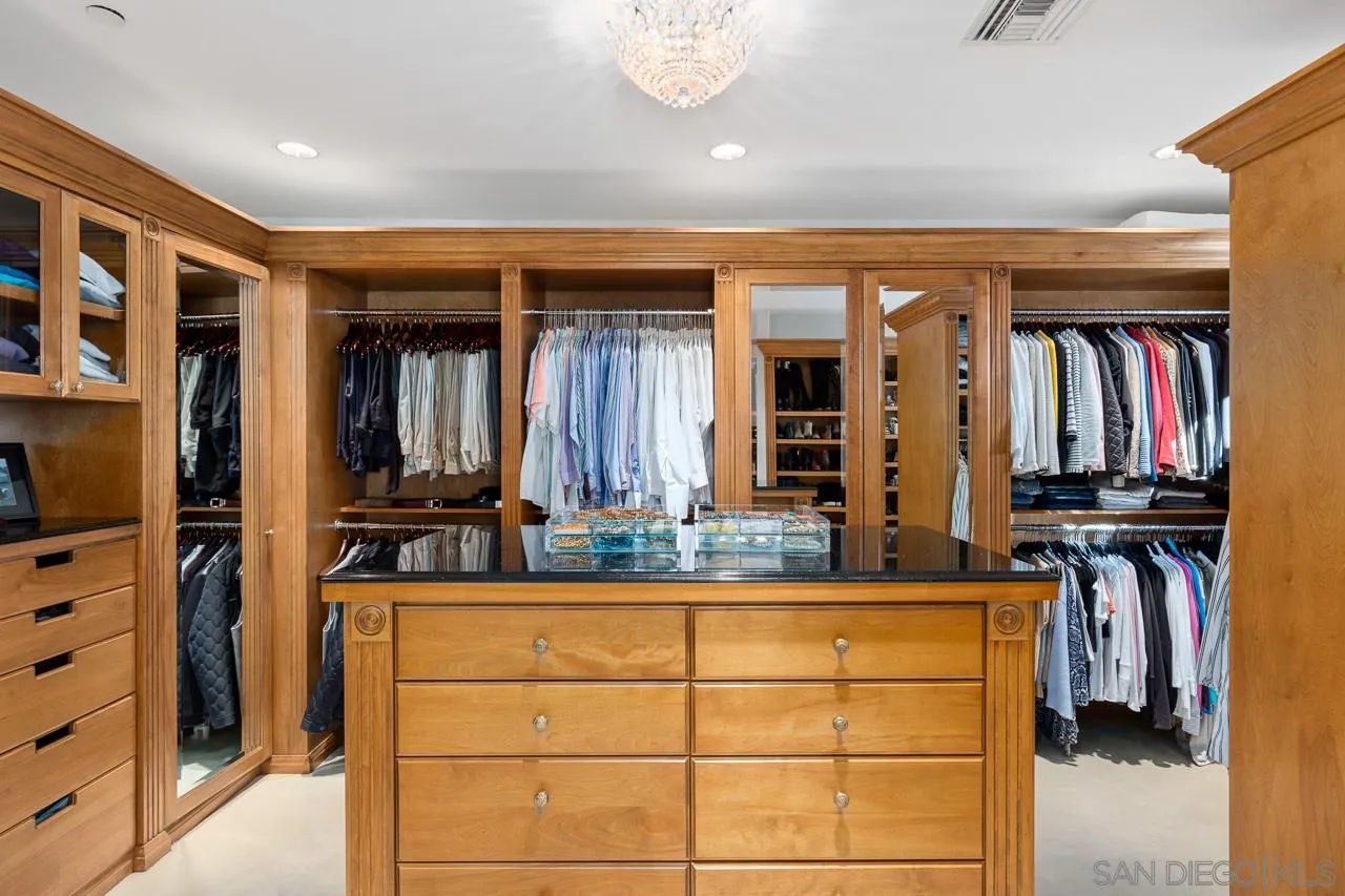 https://cdn.realtyfeed.com/cdn/127/200054511/2689af5c7ff7e296dc108efaf9abfa45.webp
