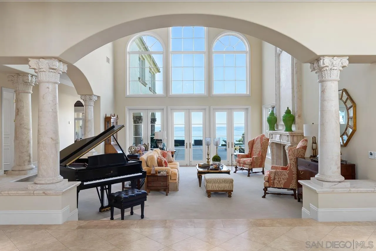 https://cdn.realtyfeed.com/cdn/127/200054511/bdc8e5a7a949666a274cd00b70263824.webp