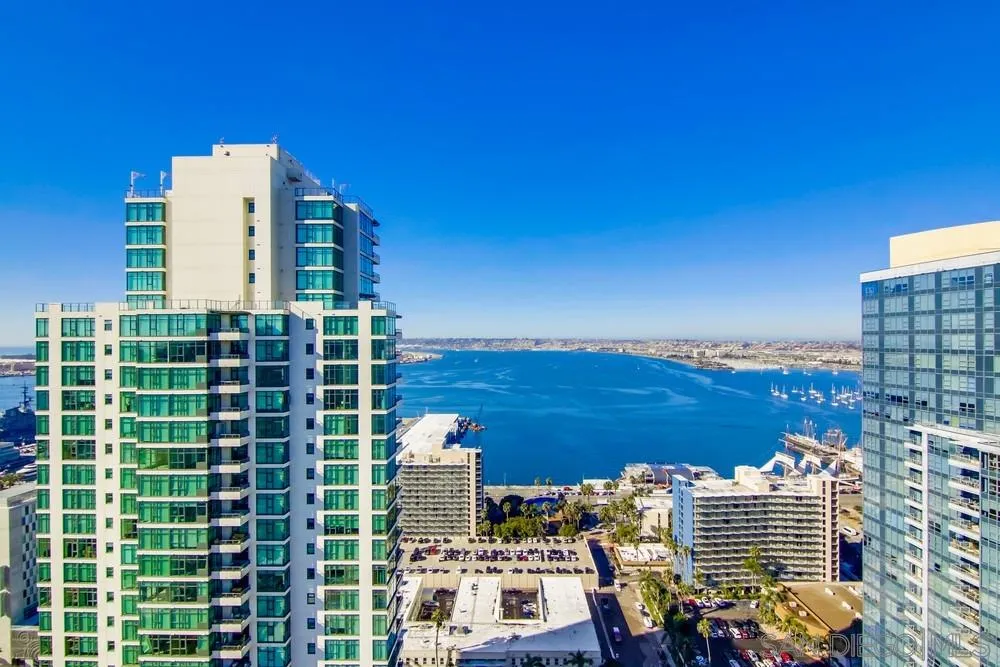 https://cdn.realtyfeed.com/cdn/127/210000374/093ffb2e53c761c2eca2533310a60ab7.webp