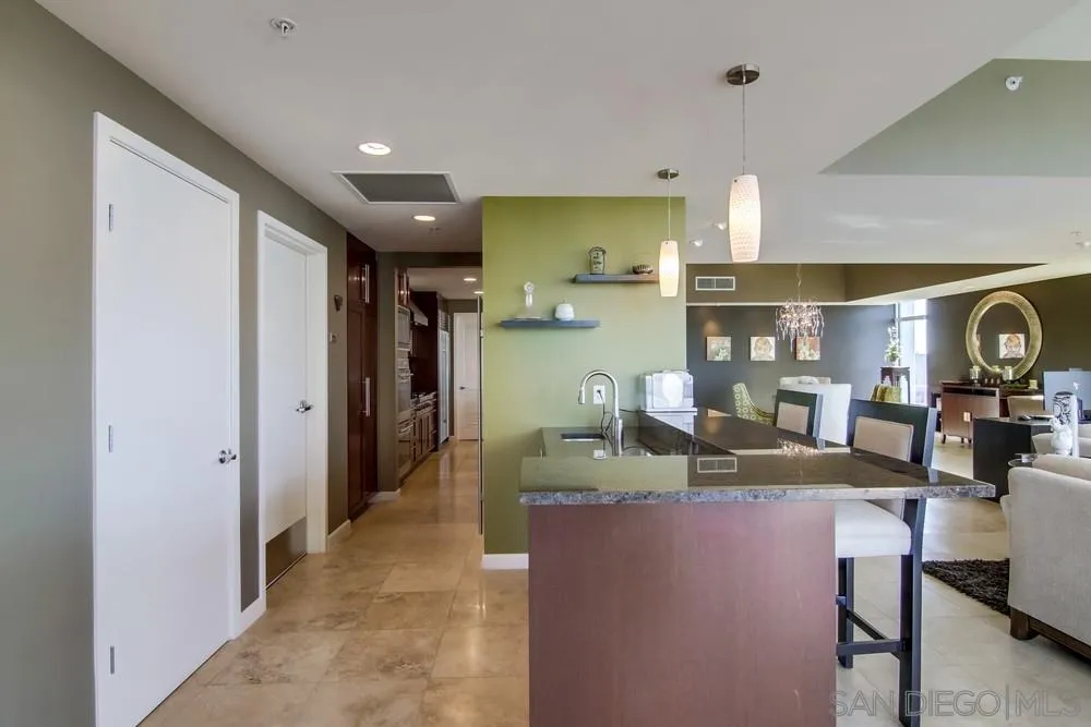 https://cdn.realtyfeed.com/cdn/127/210000374/5b38871ec944264a4fb1ddea61027c40.webp