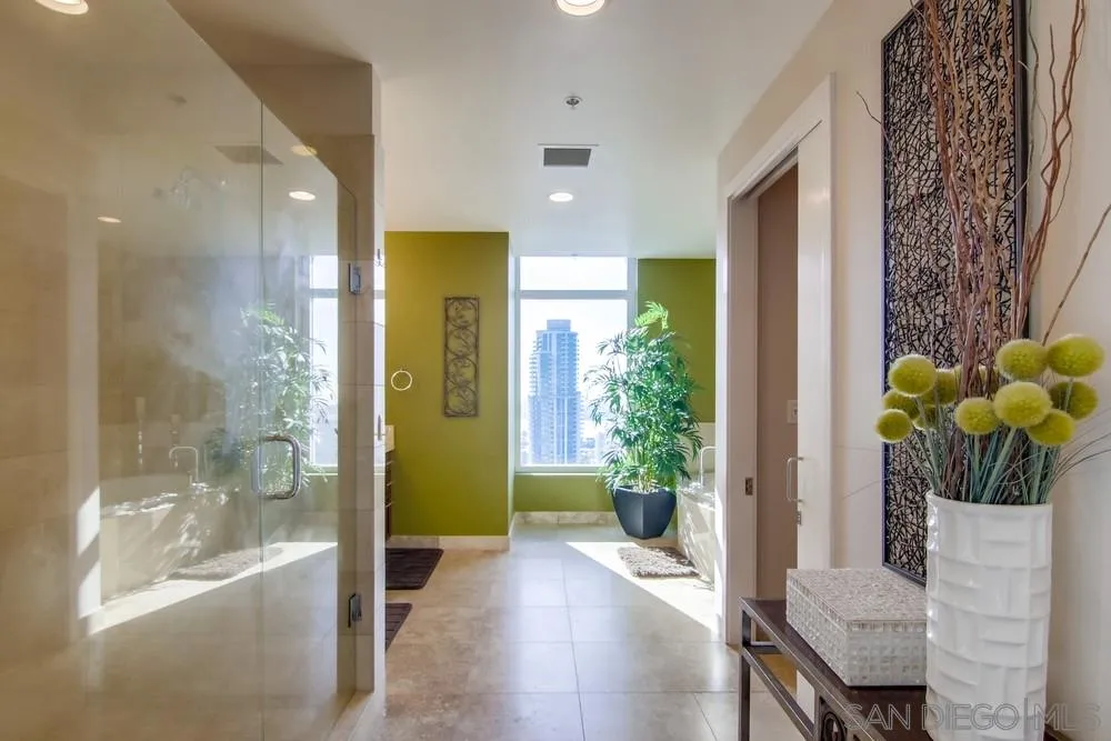 https://cdn.realtyfeed.com/cdn/127/210000374/985015afb9ec986e3d2586b46916376a.webp