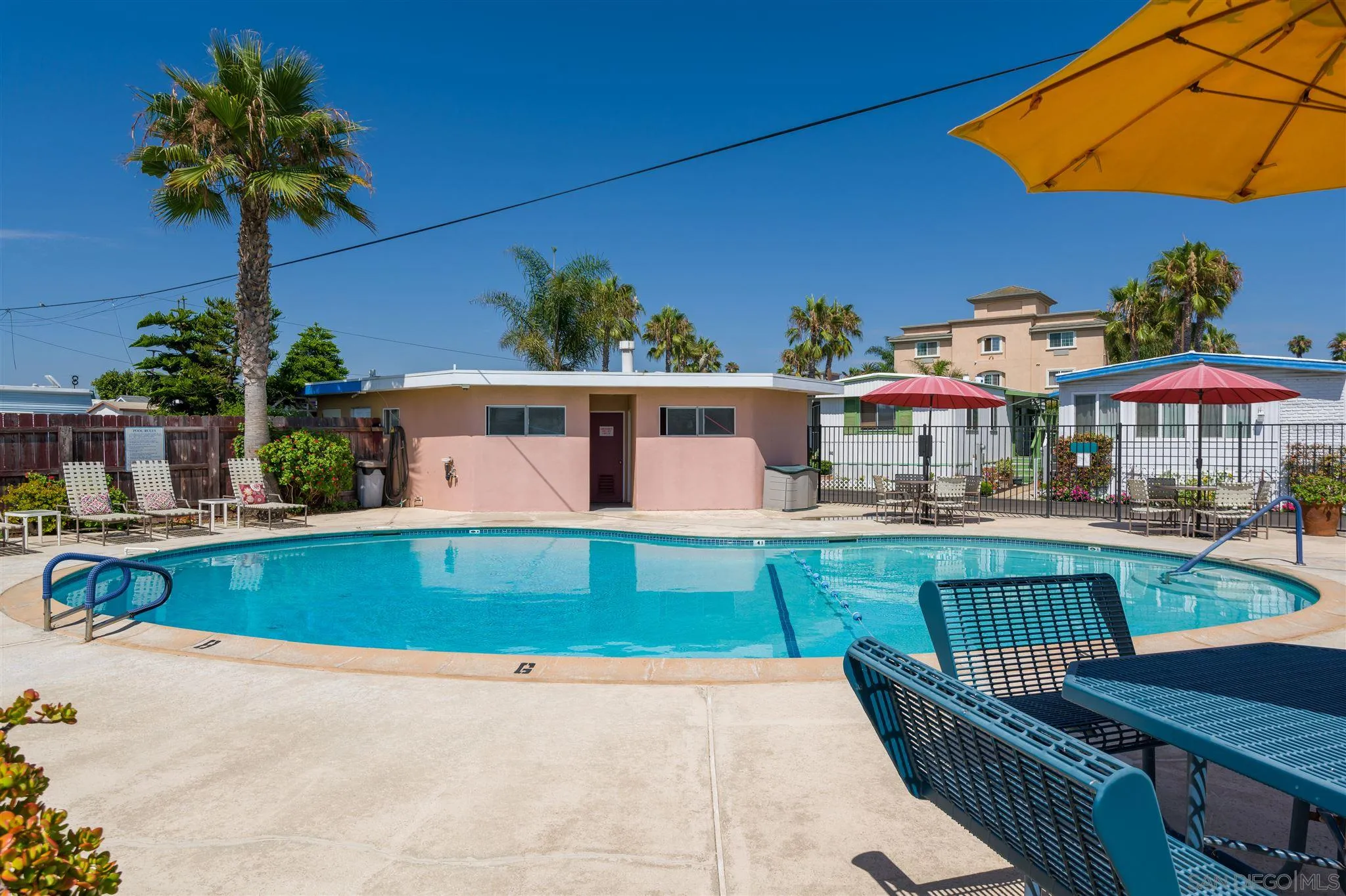 https://cdn.realtyfeed.com/cdn/127/210000465/4add040eee2ef1e022bd2da9f0efb542.webp
