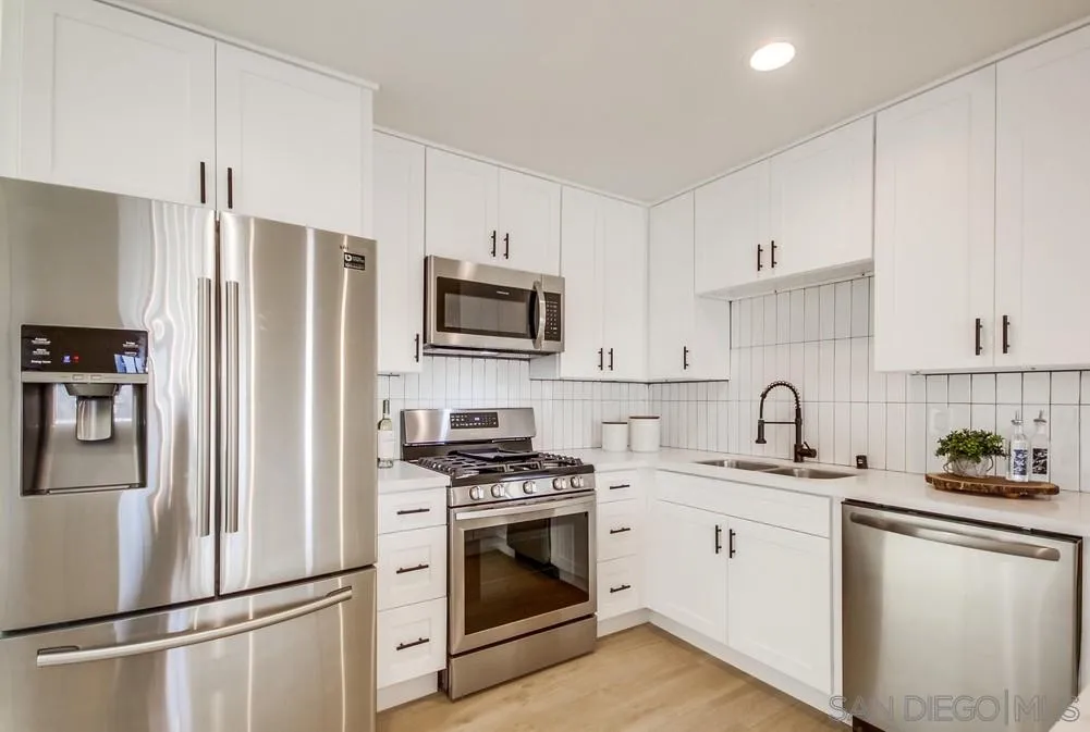 https://cdn.realtyfeed.com/cdn/127/210000484/c143eeec7ace2ed14d354b6873495ad3.webp